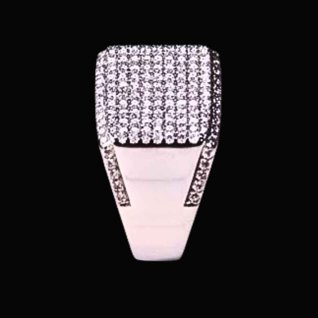 Véskara Men's Pavé Diamond Signet Ring