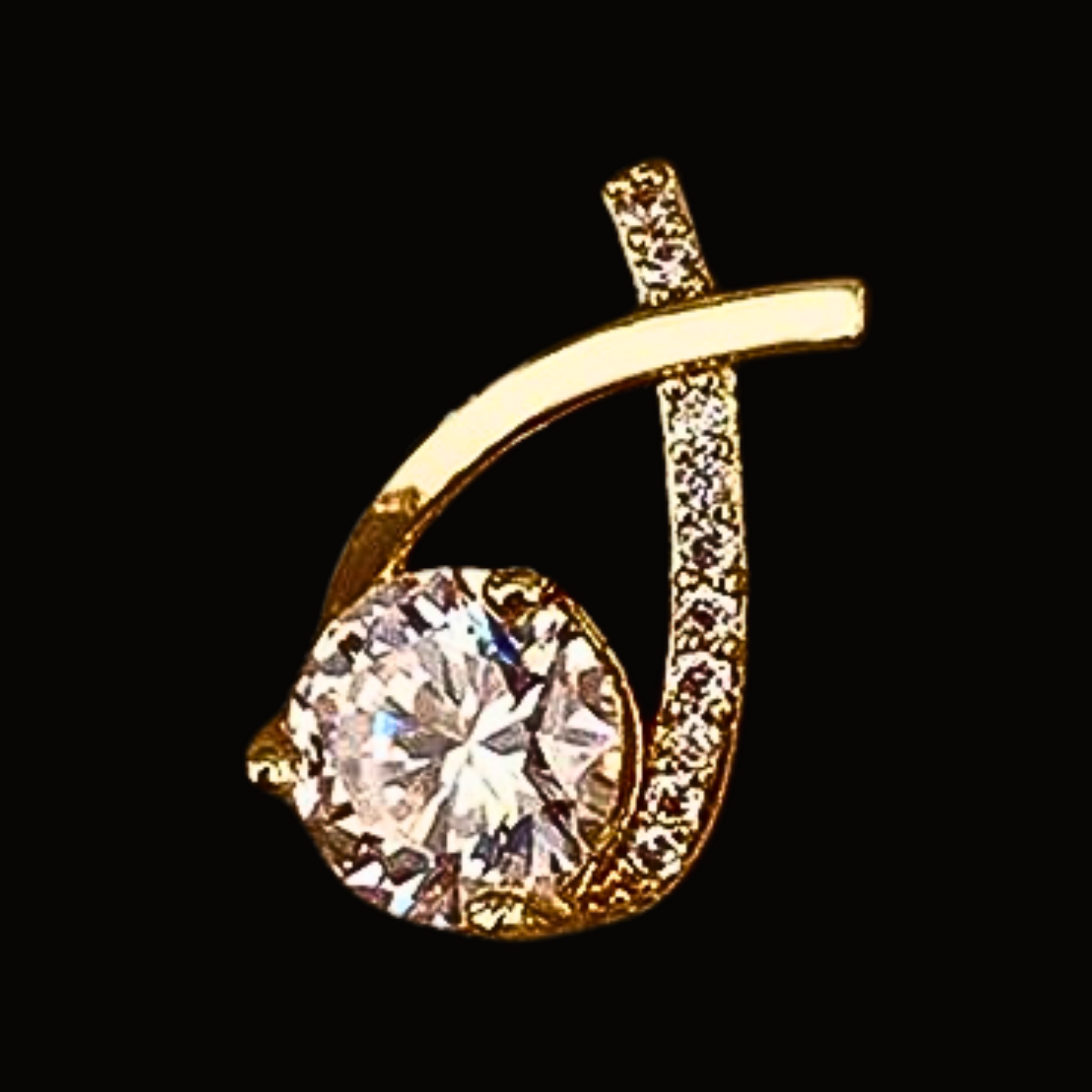 Véskara Solis Diamond Curve Stud Earrings