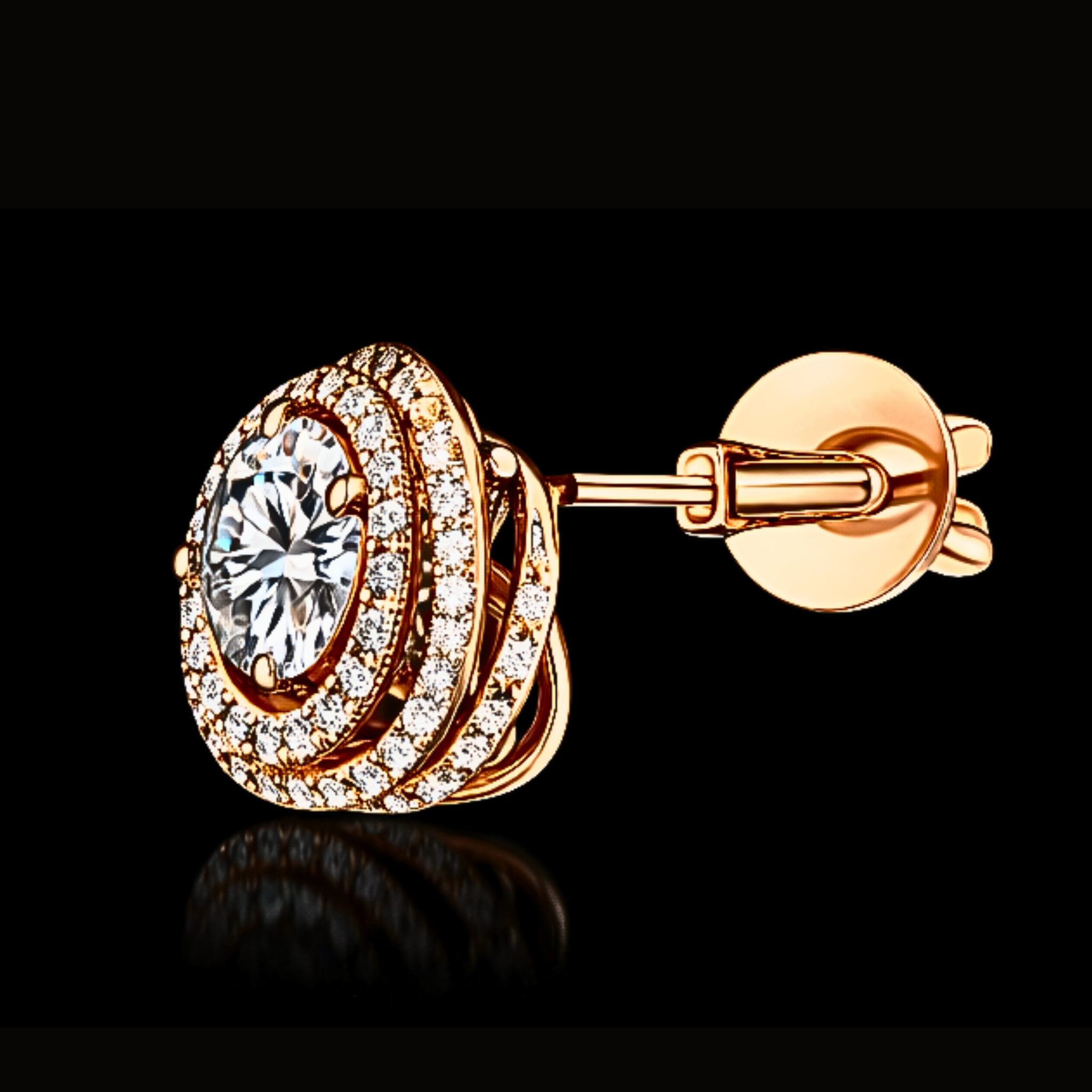 Véskara Halo Brilliance Diamond Stud Earrings