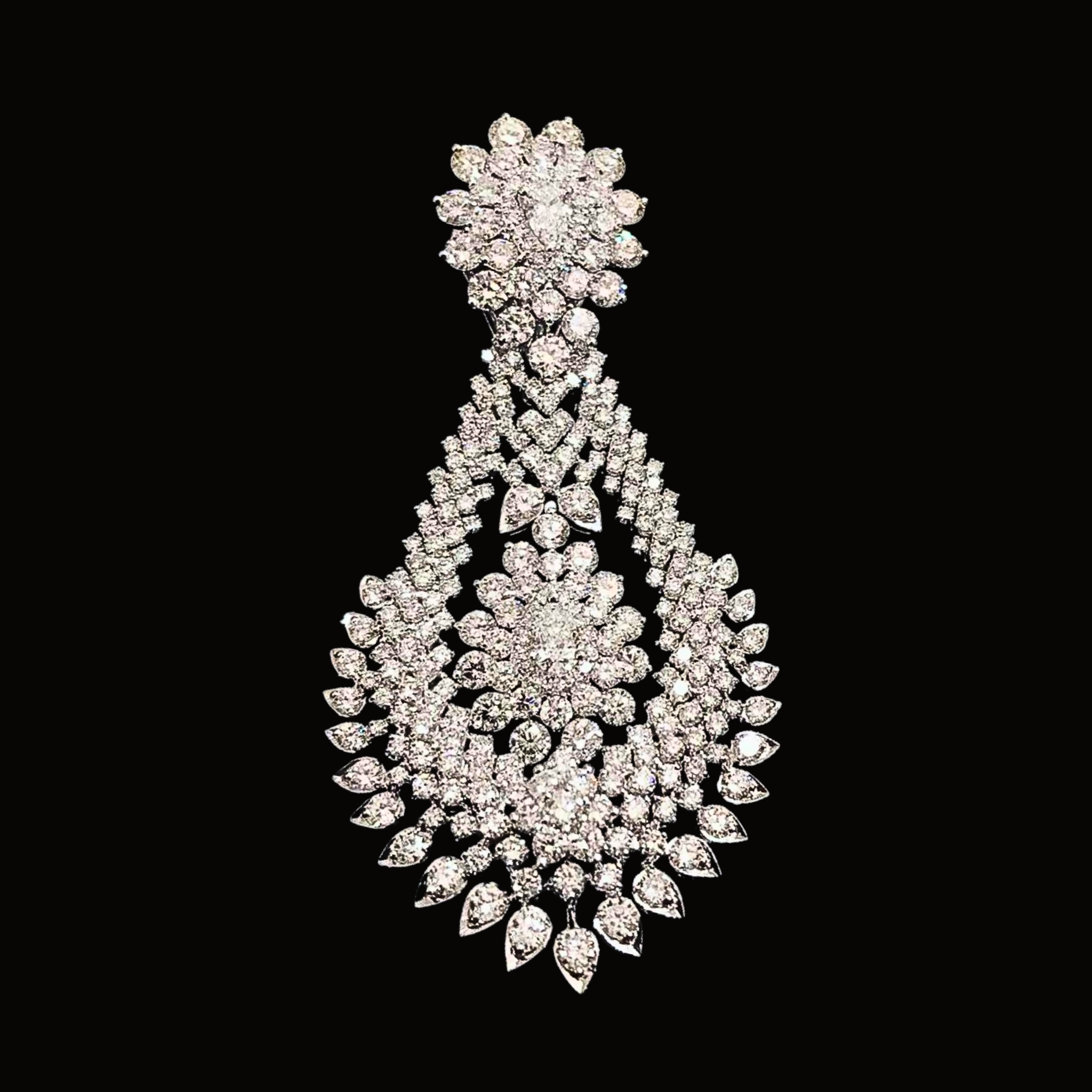 Véskara Aurora Diamond Statement Chandelier Earrings