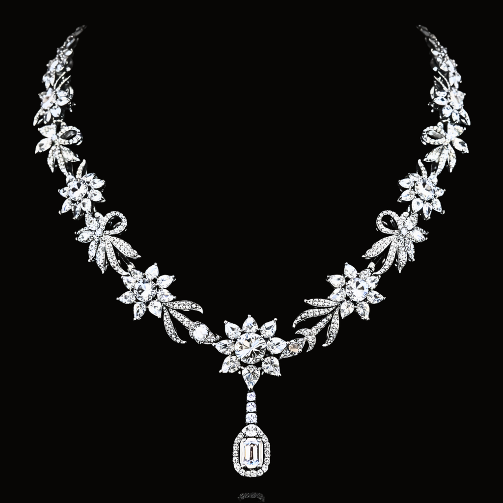 Véskara Floral Diamond Statement Necklace