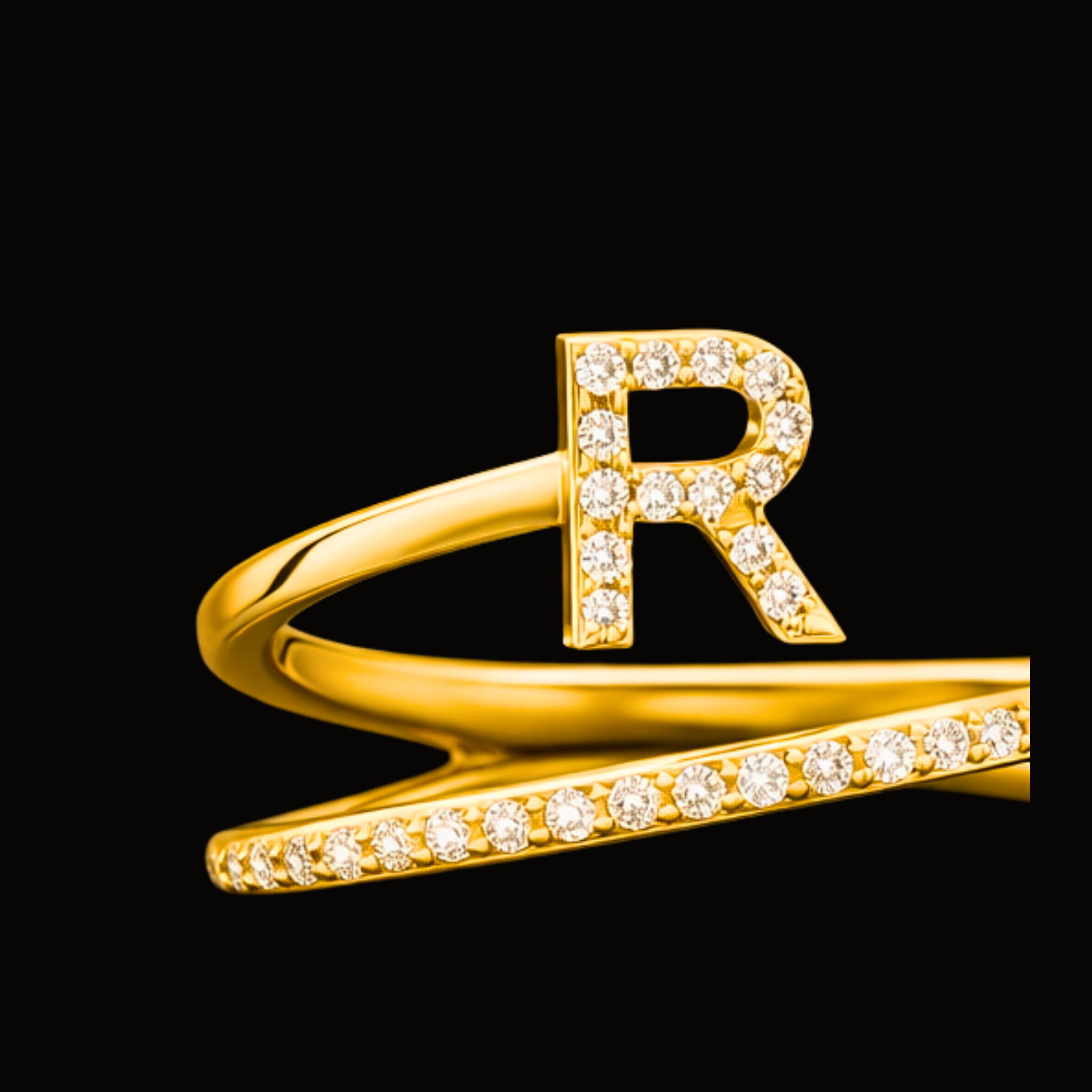 Véskara Diamond Alphabet Ring – Letter R Initial Ring in Gold