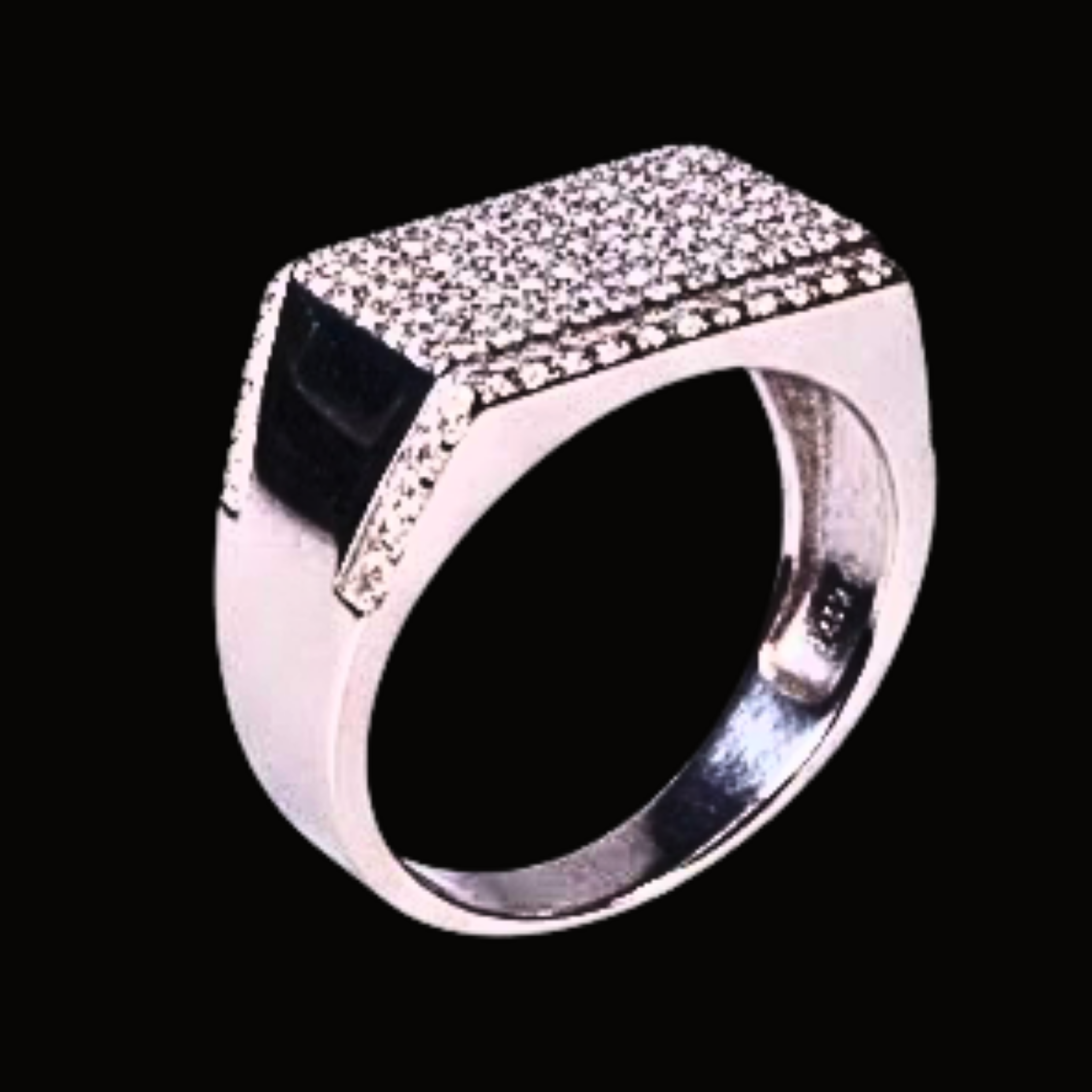 Véskara Men's Pavé Diamond Signet Ring