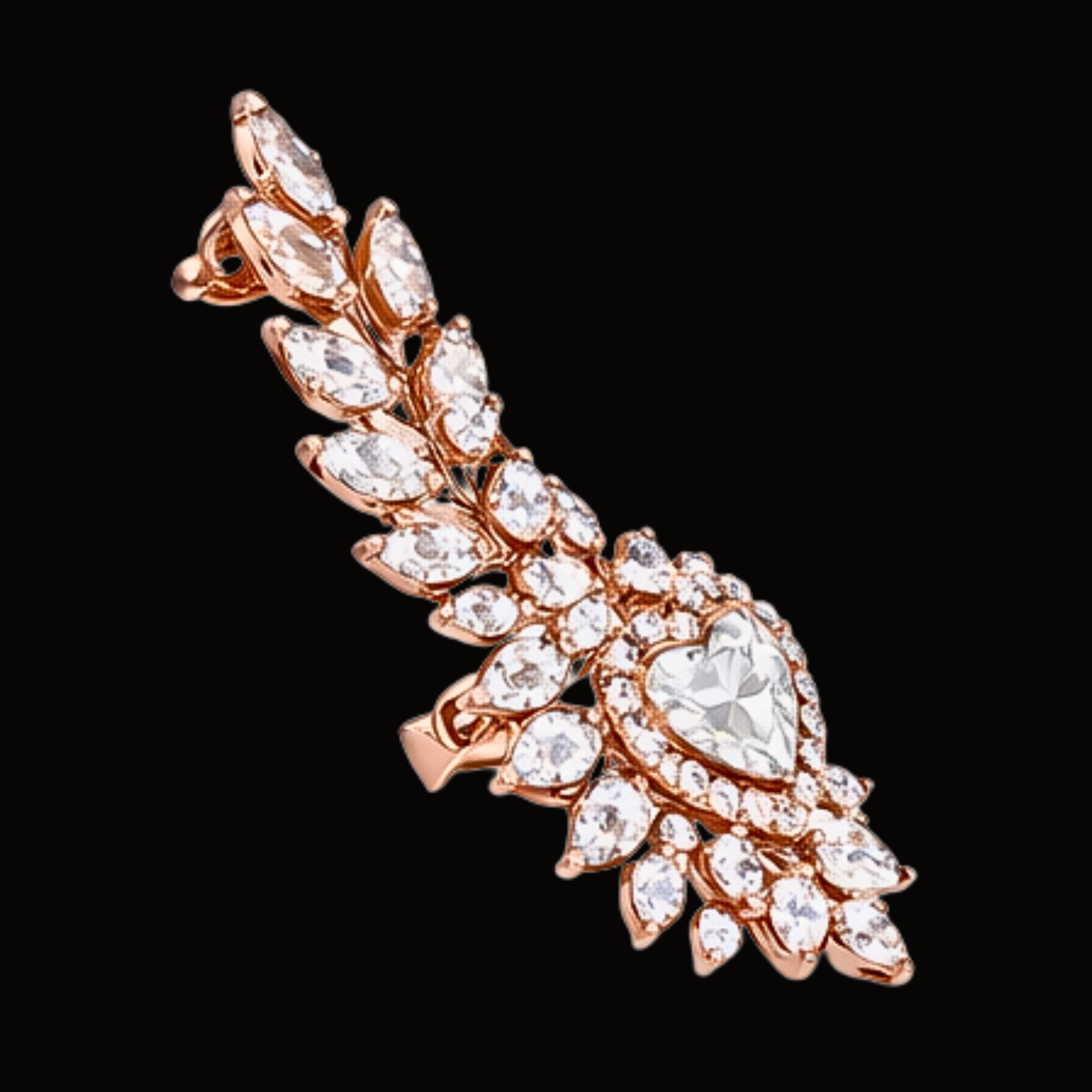 Véskara Amoura Heart Diamond Ear Cuff