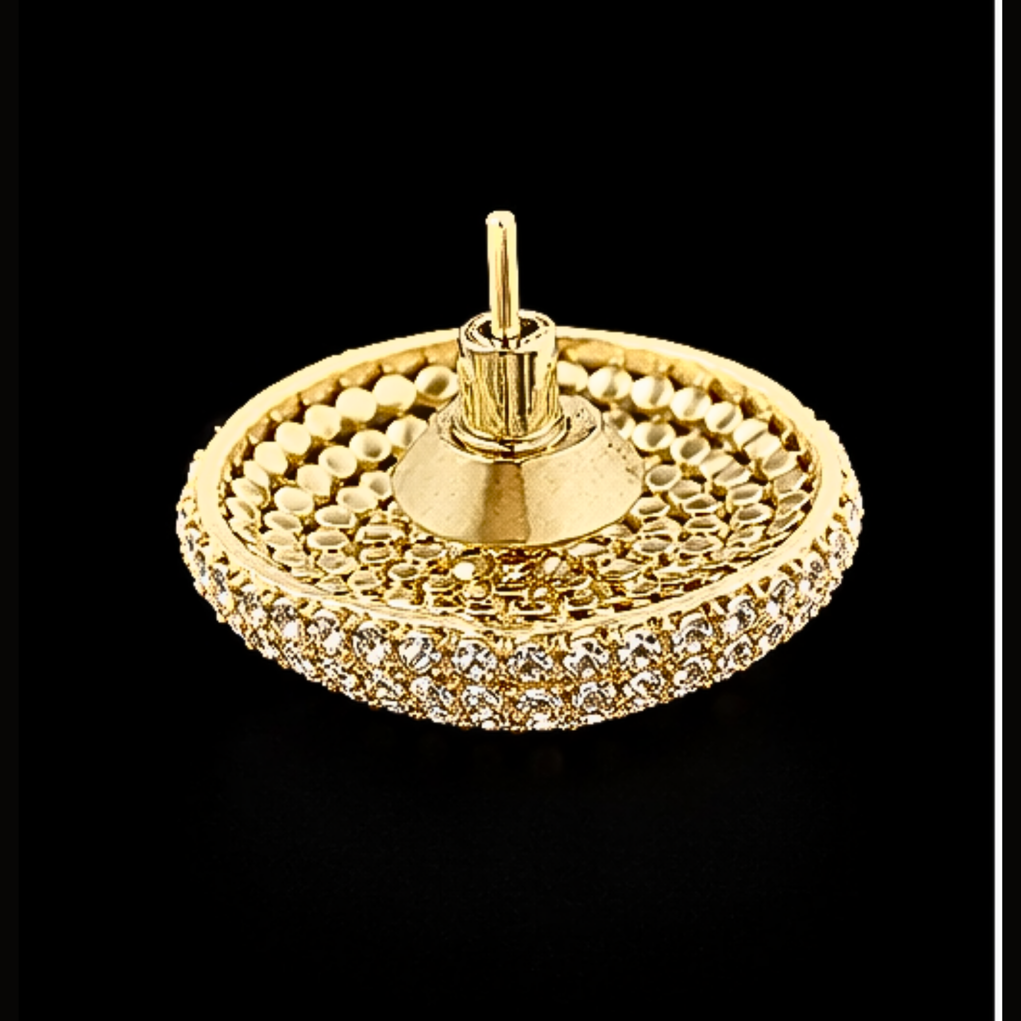 Véskara Radiance Halo Diamond Stud Earrings