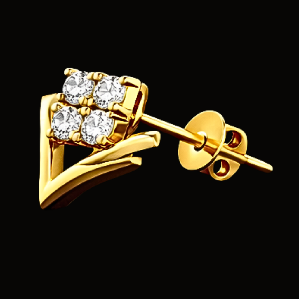 Véskara Petal Glow Diamond Stud Earrings