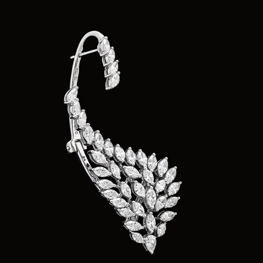 Véskara Laurel Marquise Diamond Ear Cuff