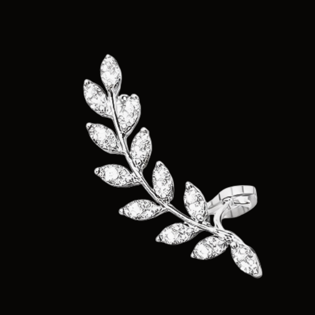 Véskara Laurel Diamond Ear Climber