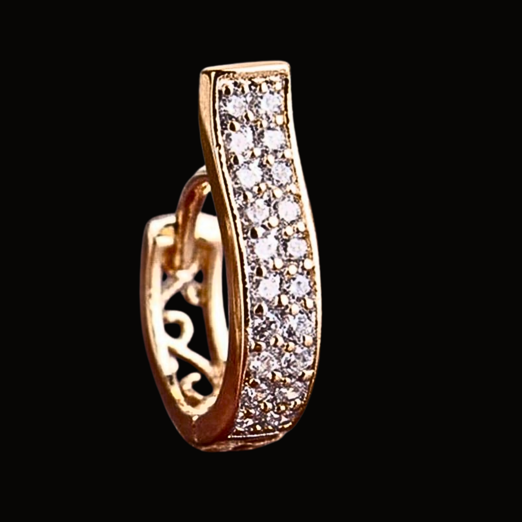 Véskara Celeste Diamond Pavé Huggie Earrings