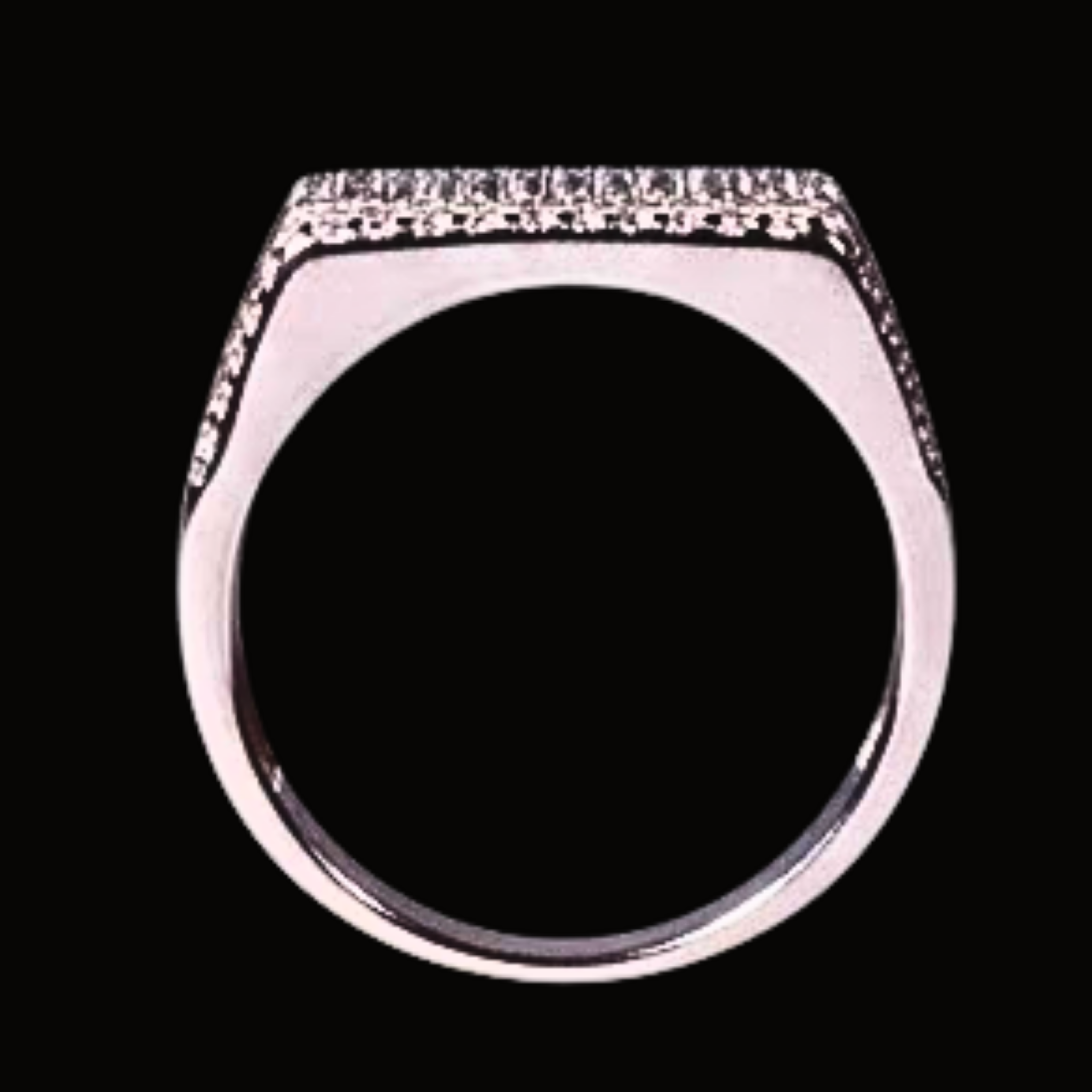 Véskara Men's Pavé Diamond Signet Ring