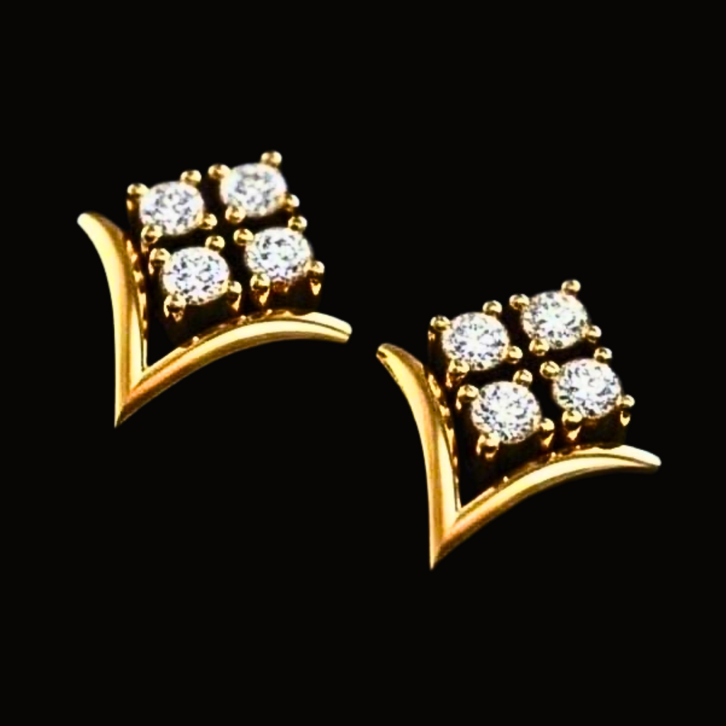 Véskara Petal Glow Diamond Stud Earrings