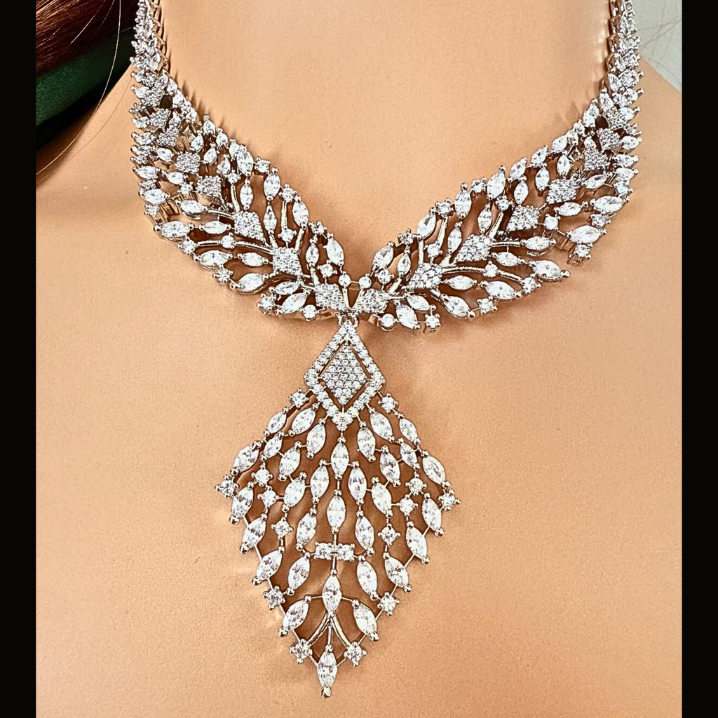 Véskara Imperial Marquise Diamond Statement Necklace