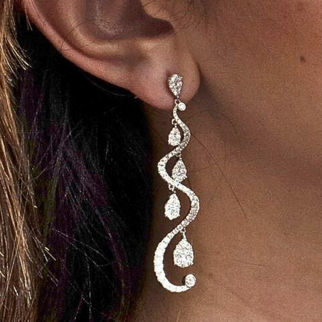 Véskara Serpentina Diamond Twist Drop Earrings