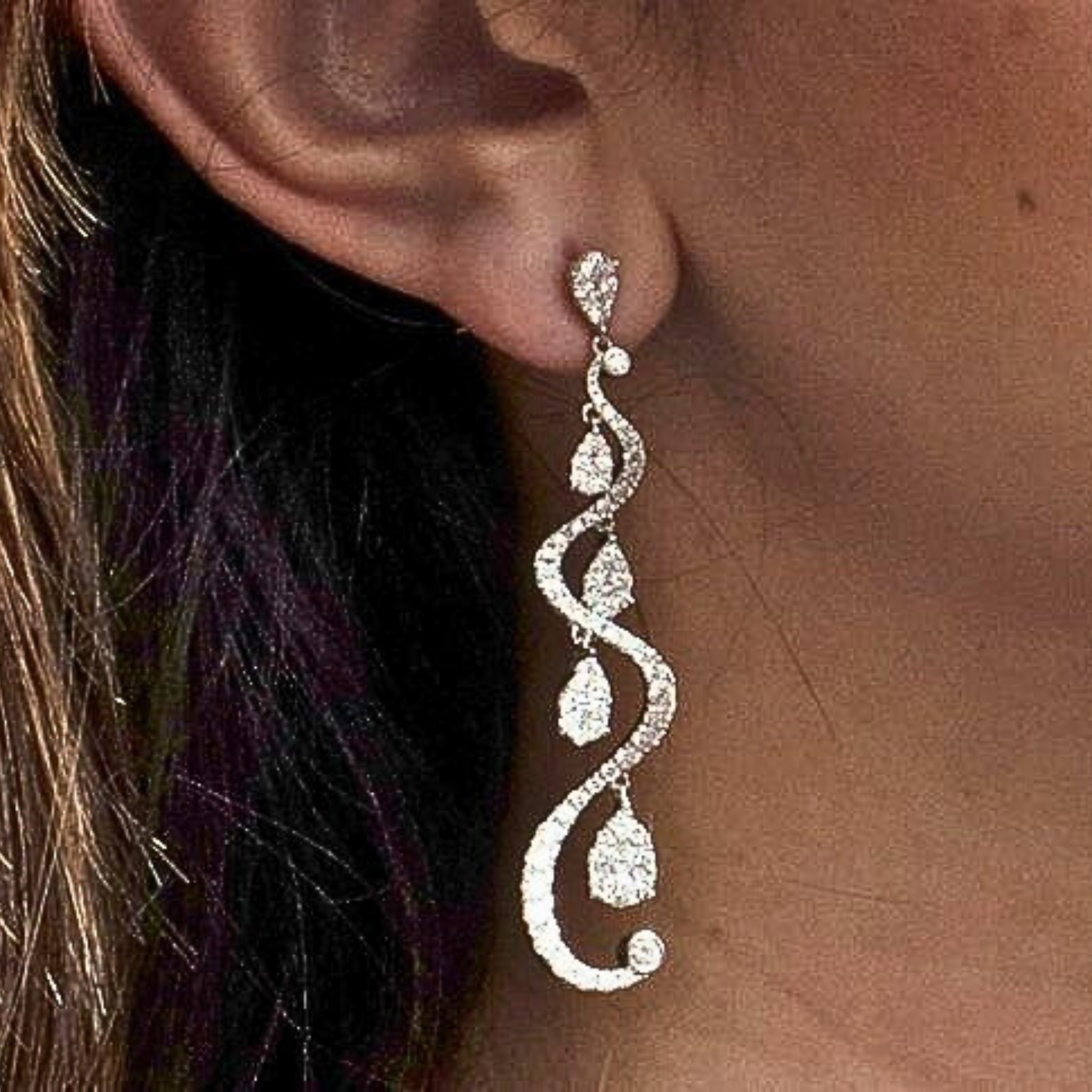 Véskara Serpentina Diamond Twist Drop Earrings